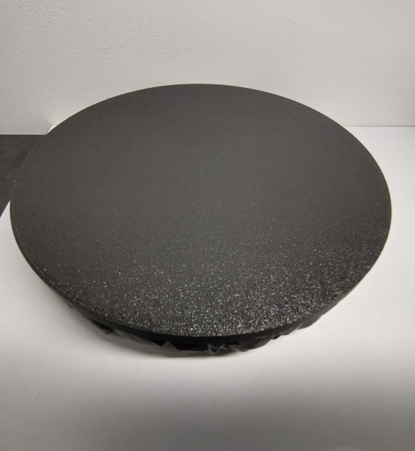 Dice tray decorated with a ring of stones