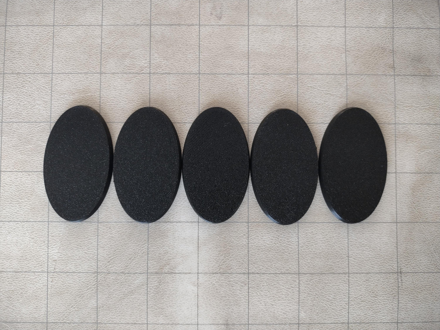 Oval bases for miniatures 60x35mm to 170x105mm for tabletop wargames and RPGs | 3D Printed