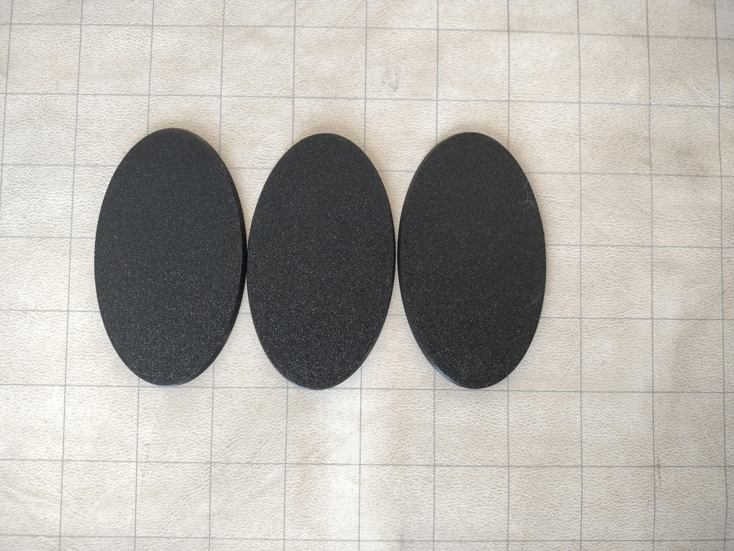 Oval bases for miniatures 60x35mm to 170x105mm for tabletop wargames and RPGs | 3D Printed
