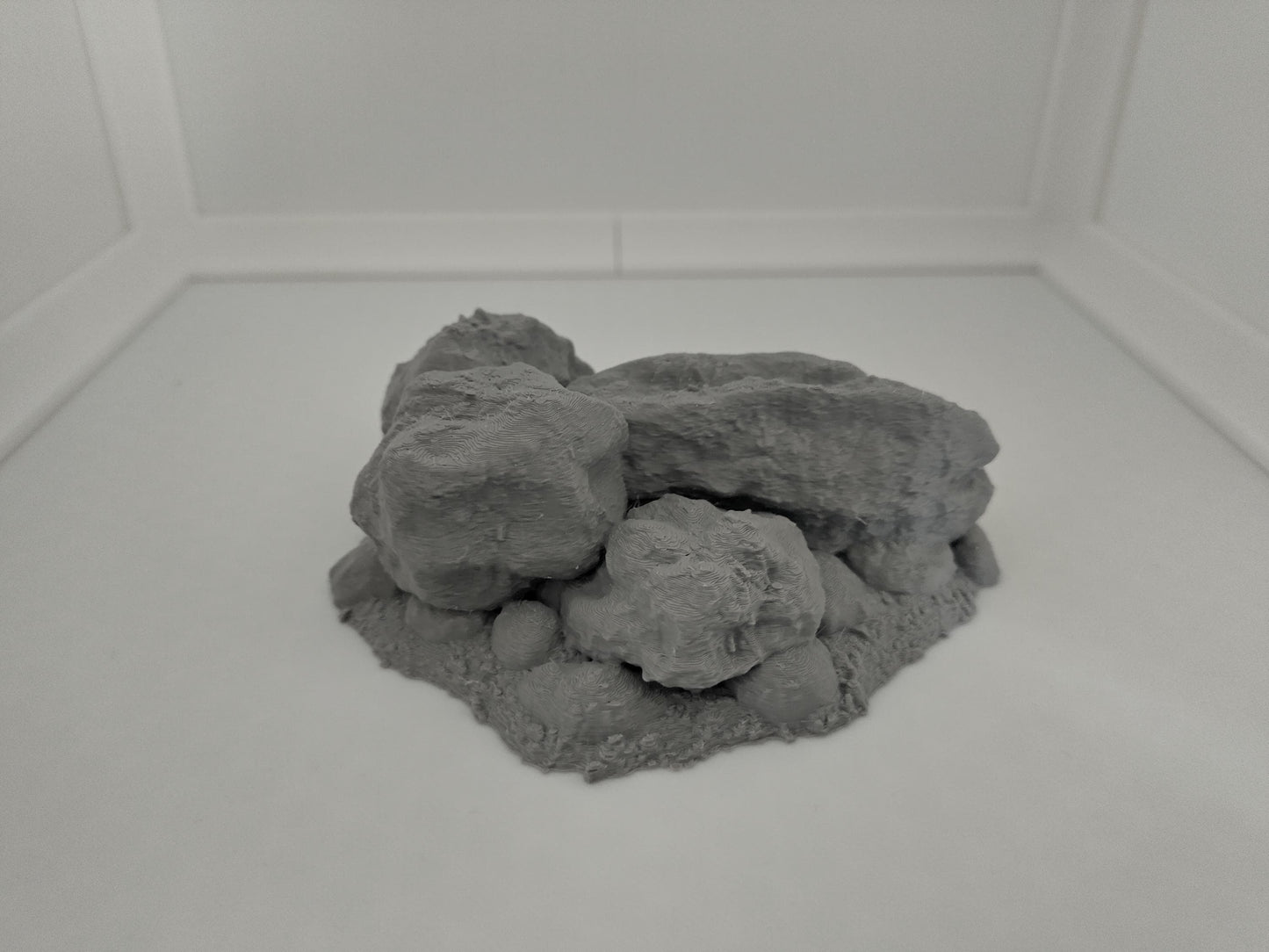 Rock formations wargaming terrain pack with 3 pieces for 28mm scale. 3D printed