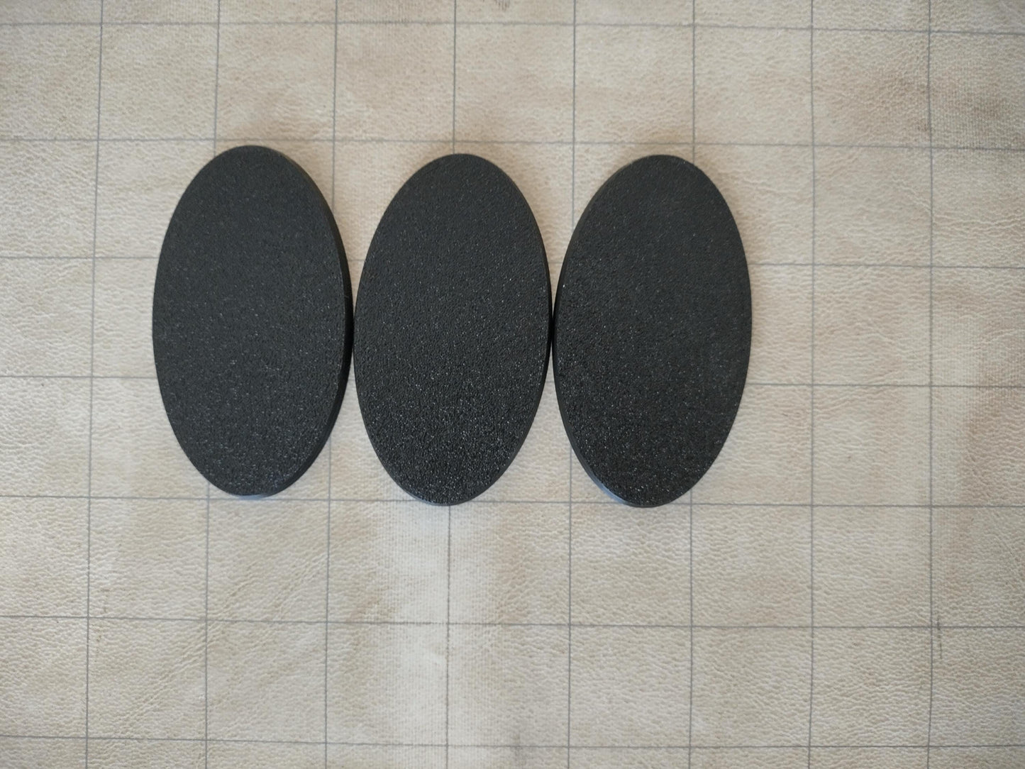 Oval bases for miniatures 60x35mm to 170x105mm for tabletop wargames and RPGs | 3D Printed