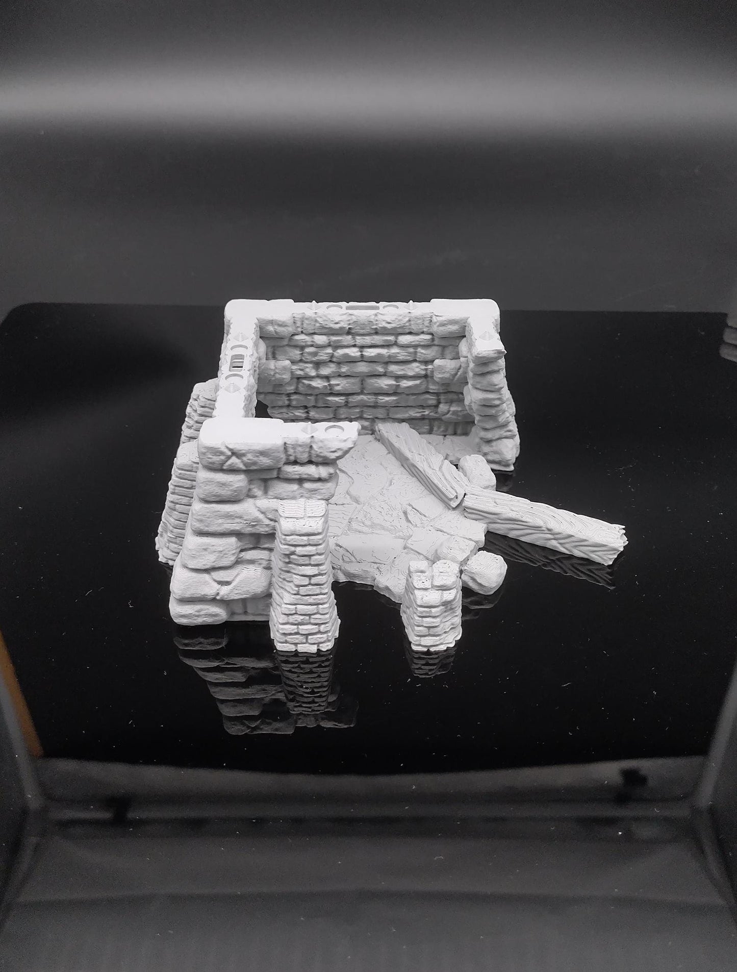 Ruined medieval tower house for 28mm scale with playable interior | 3D printed terrain | magnetisable | house 3 of the ruined village set