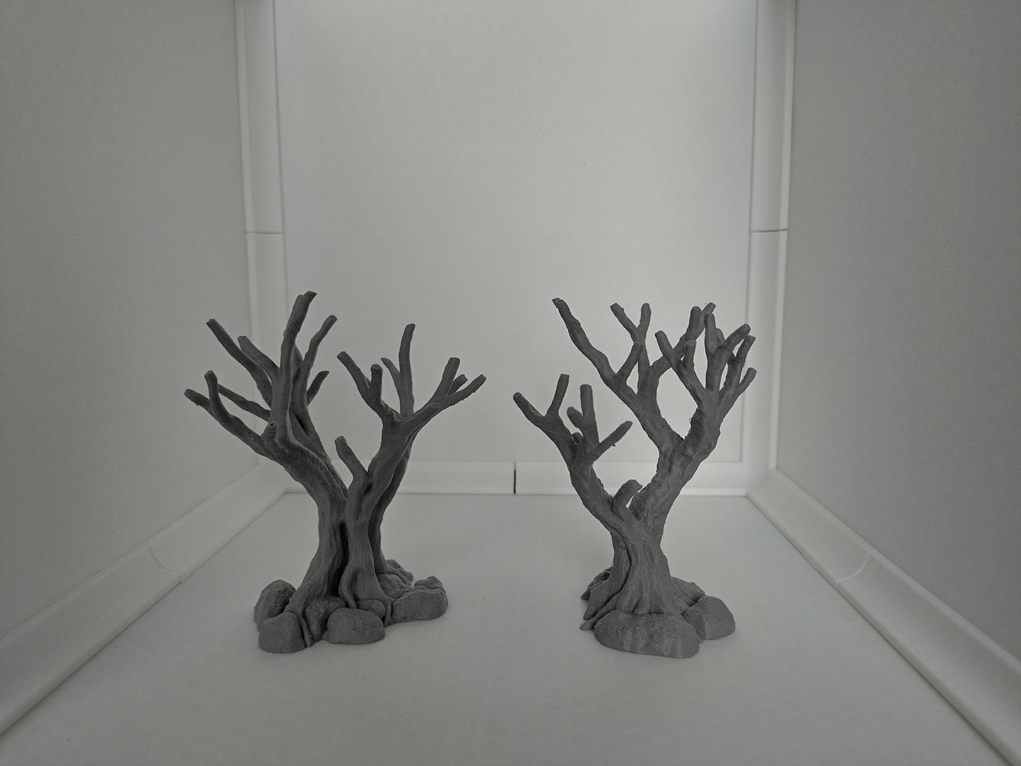 Four dead trees terrain pack for 28mm scale. Suitable for wargaming & RPGs