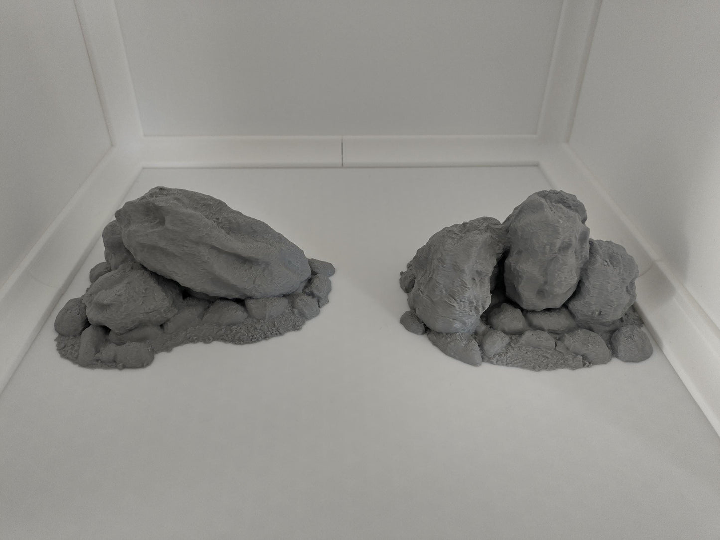 Rock formations wargaming terrain pack with 3 pieces for 28mm scale. 3D printed