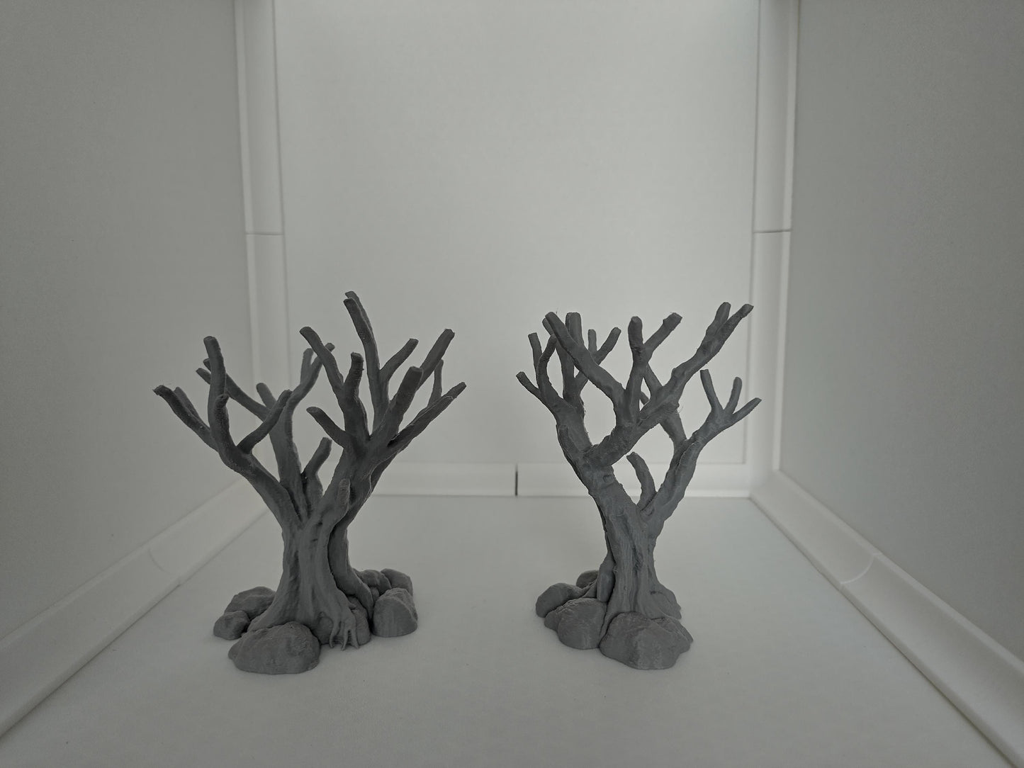 Four dead trees terrain pack for 28mm scale. Suitable for wargaming & RPGs