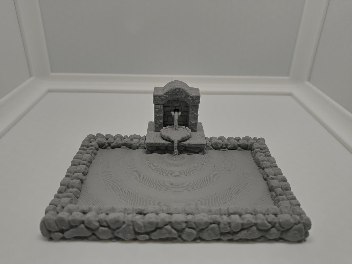 Miniature fountain for 28mm scale wargames & RPGs