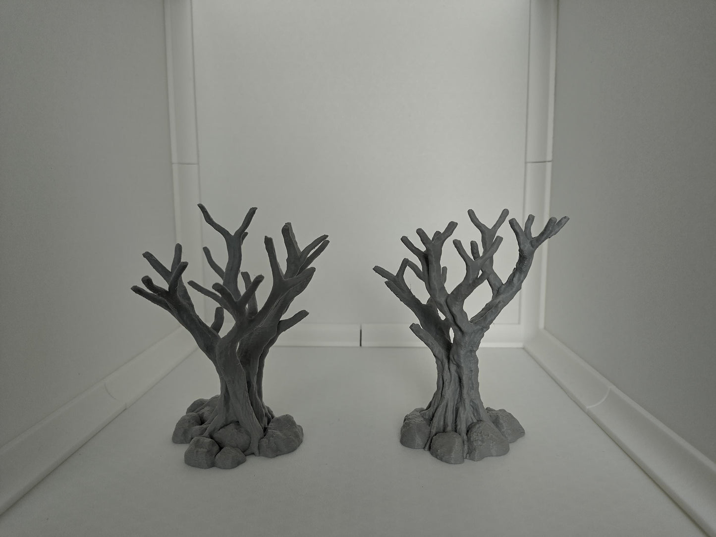 Four dead trees terrain pack for 28mm scale. Suitable for wargaming & RPGs