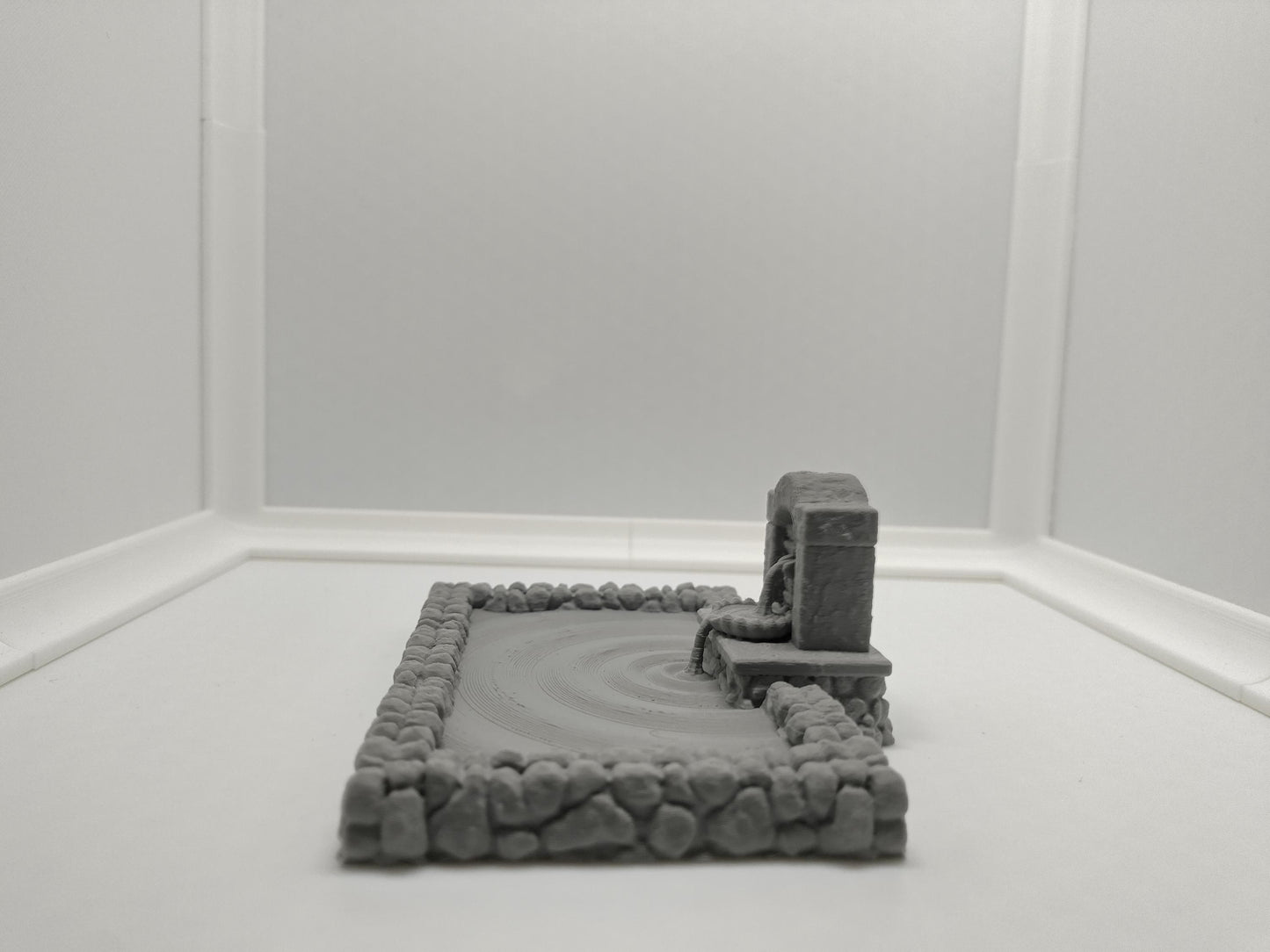 Miniature fountain for 28mm scale wargames & RPGs