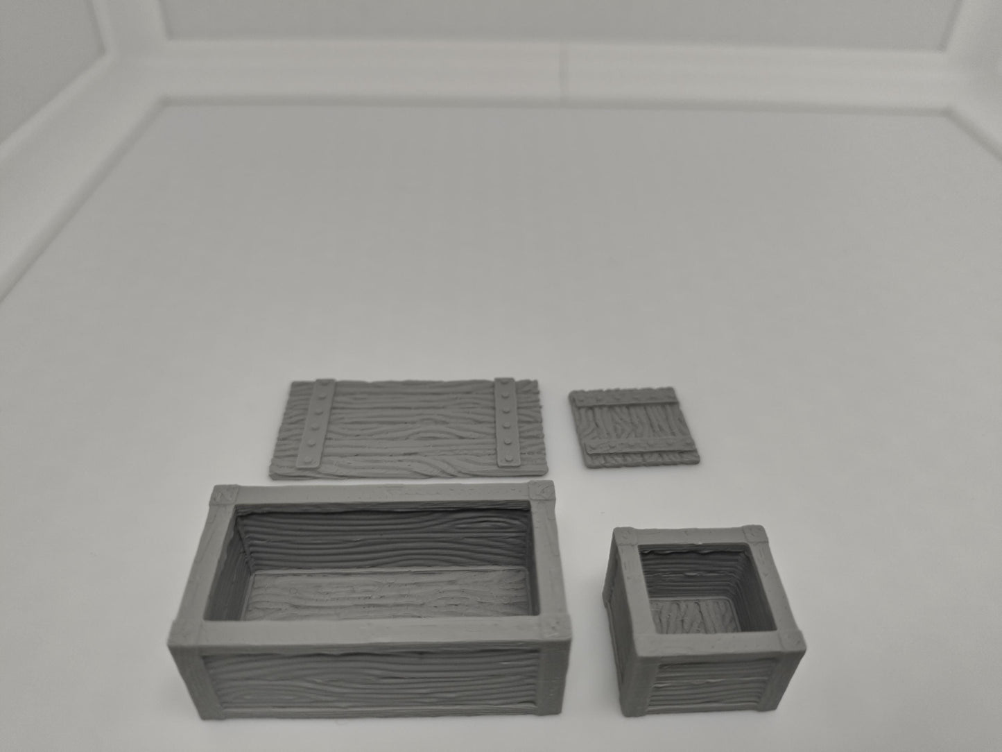 3D printed miniature crates / boxes with lid for miniature games  | scatter terrain