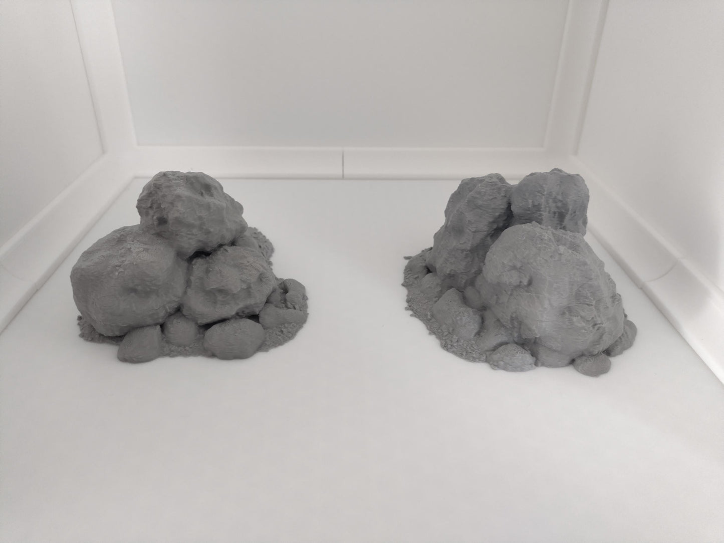 Rock formations wargaming terrain pack with 3 pieces for 28mm scale. 3D printed