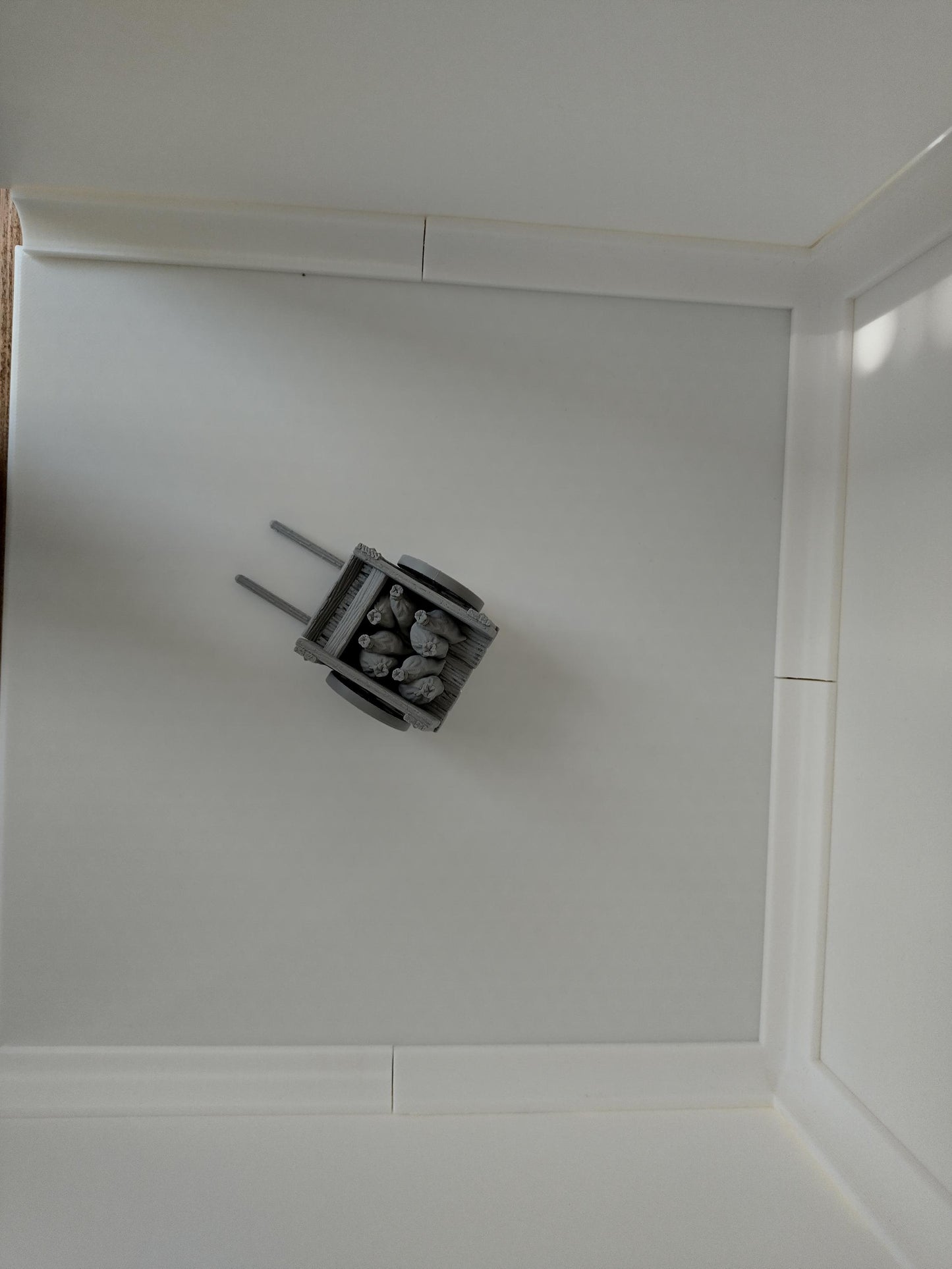 Miniature cart with 4 bundles of sacks | 3D printed terraing for tabeltop games & RPGs