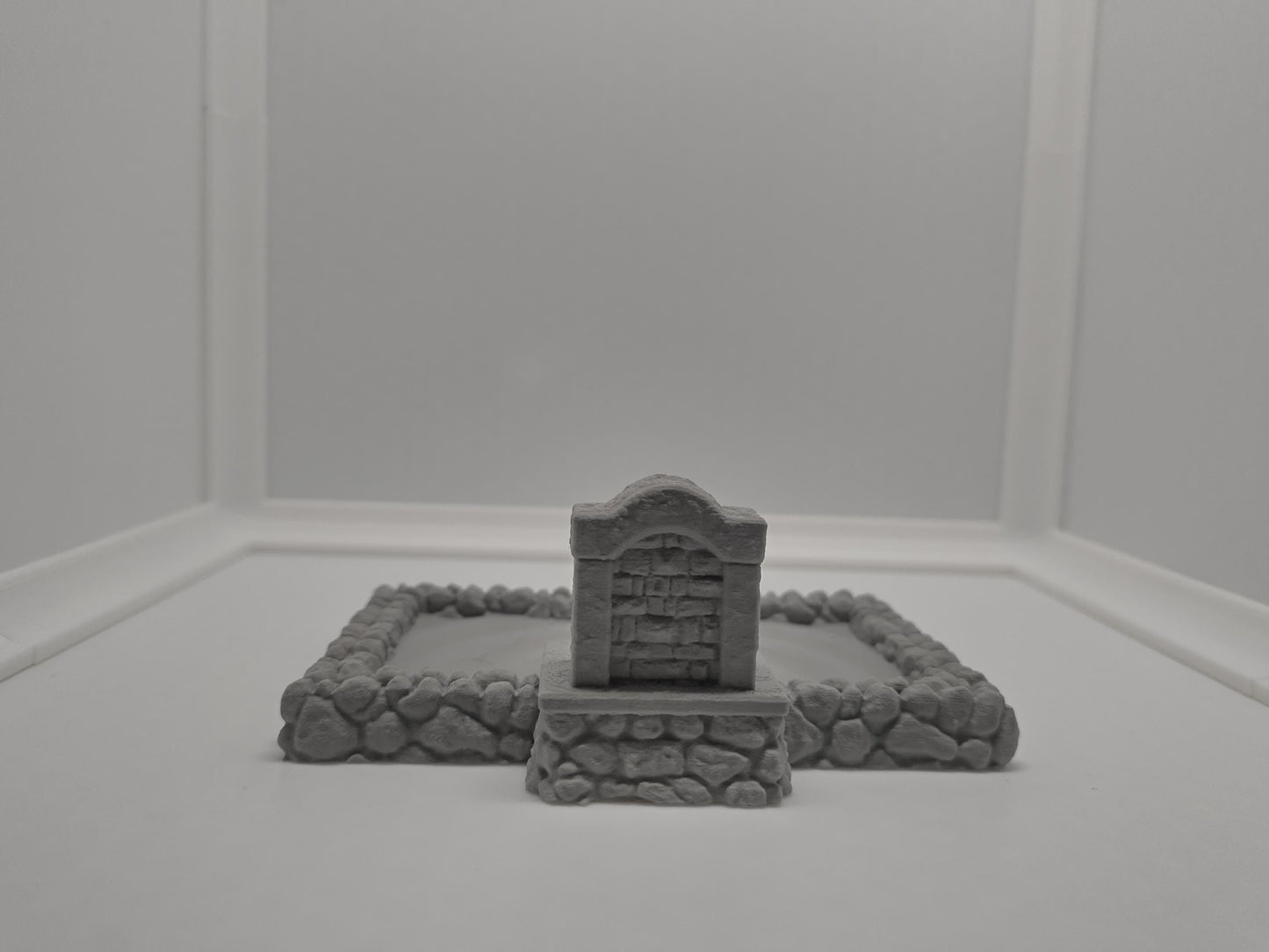 Miniature fountain for 28mm scale wargames & RPGs