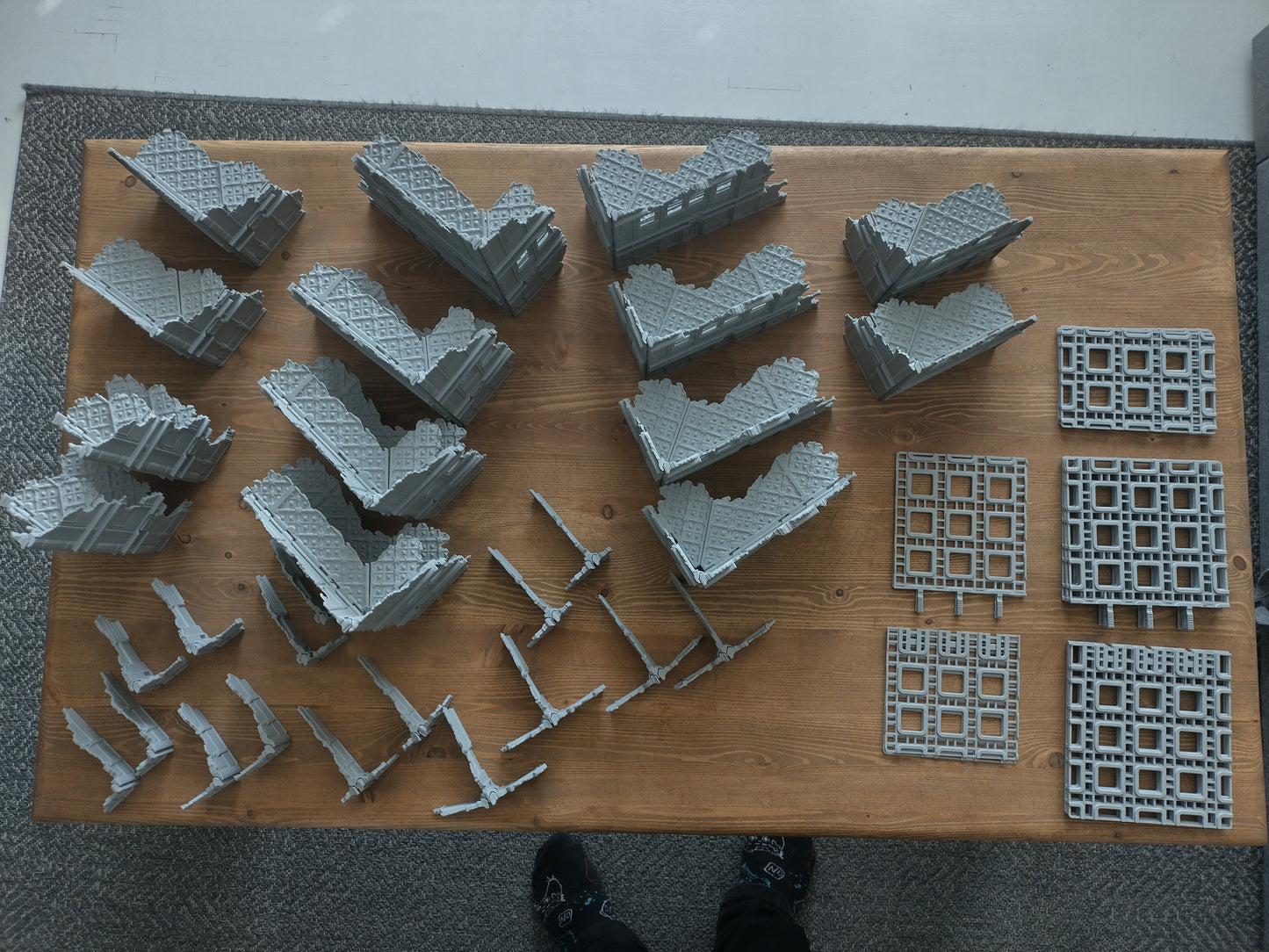 Imperial Gothic Ruins - Foldable modular Sci-Fi terrain for tournament and narrative layouts