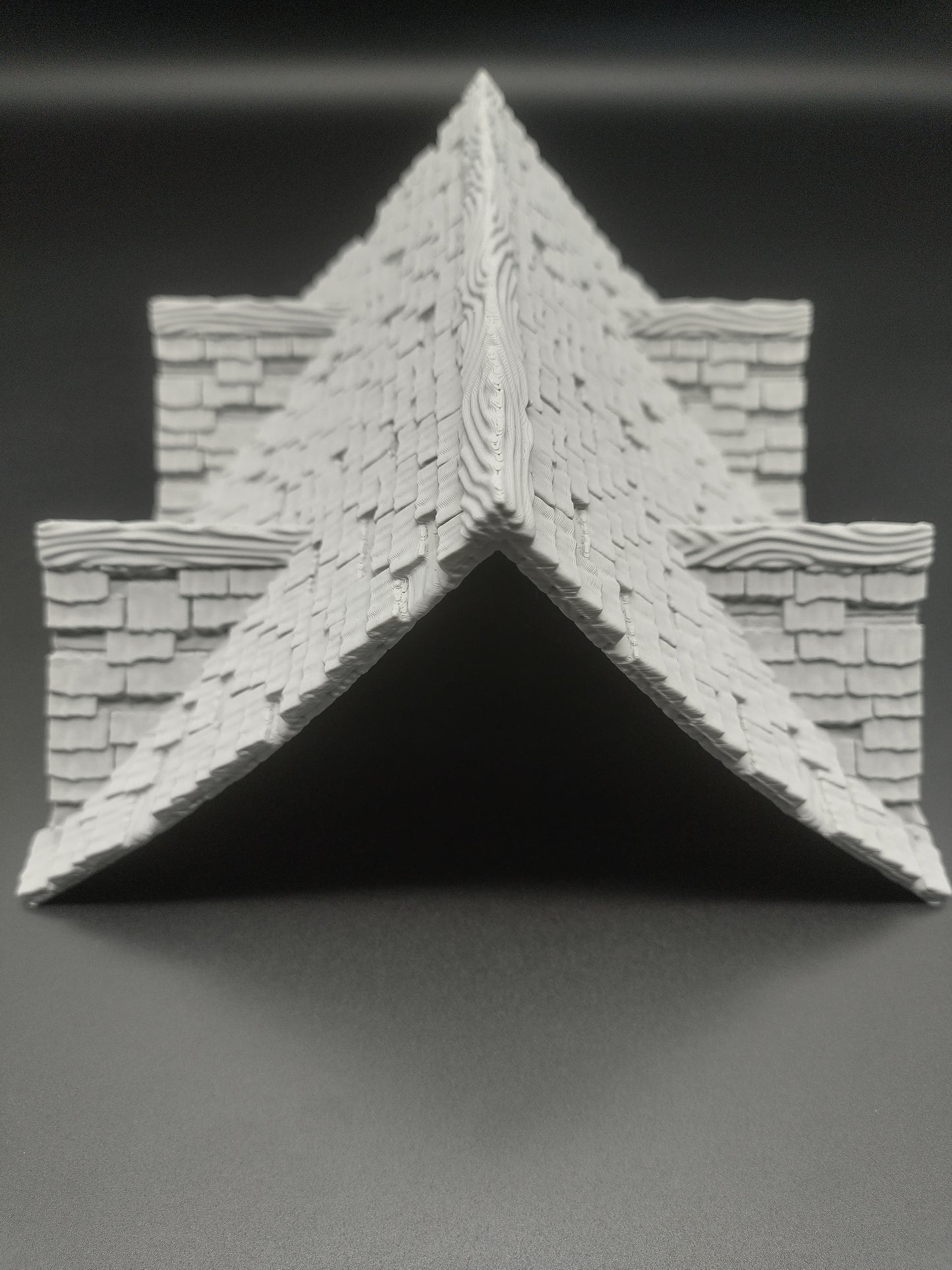 Large medieval house terrain for 28mm tabletop gaming - 3 playable floors with magnetizable design | house 5 of the small village set