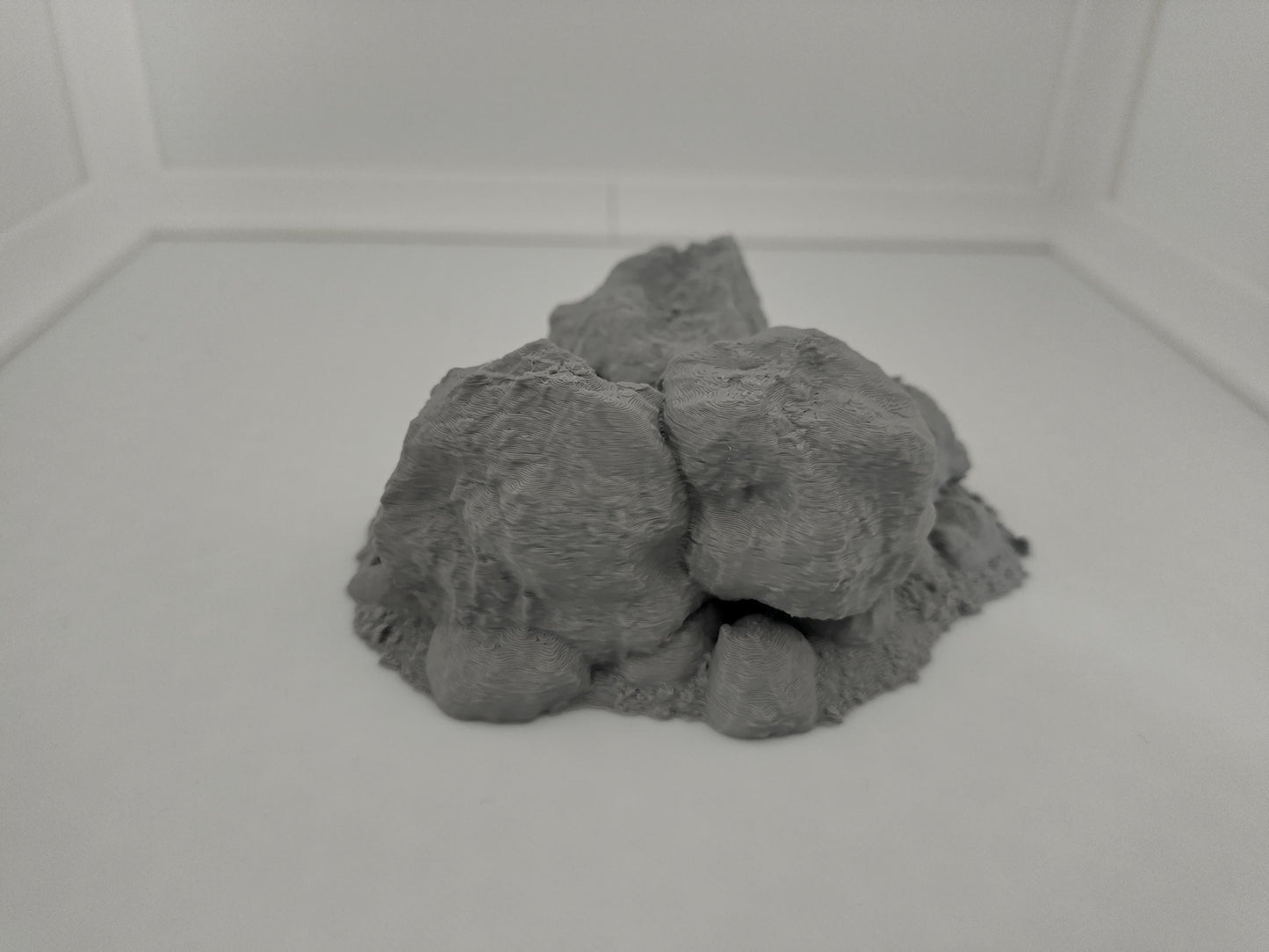 Rock formations wargaming terrain pack with 3 pieces for 28mm scale. 3D printed