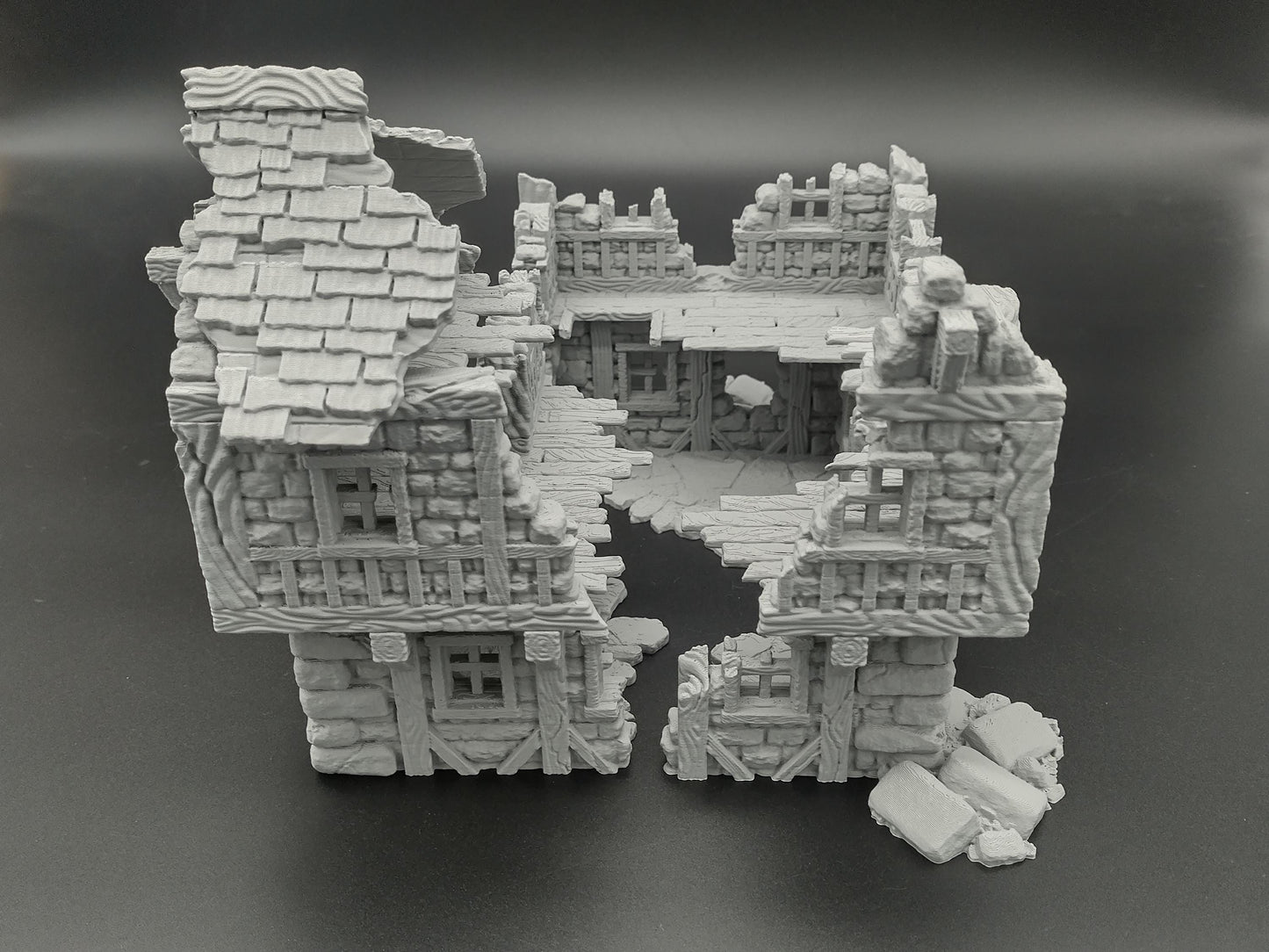 Ruined multi level house for 28mm scale with playable interior | 3D printed wargaming terrain | magnetisable | house 4 of the ruined village set