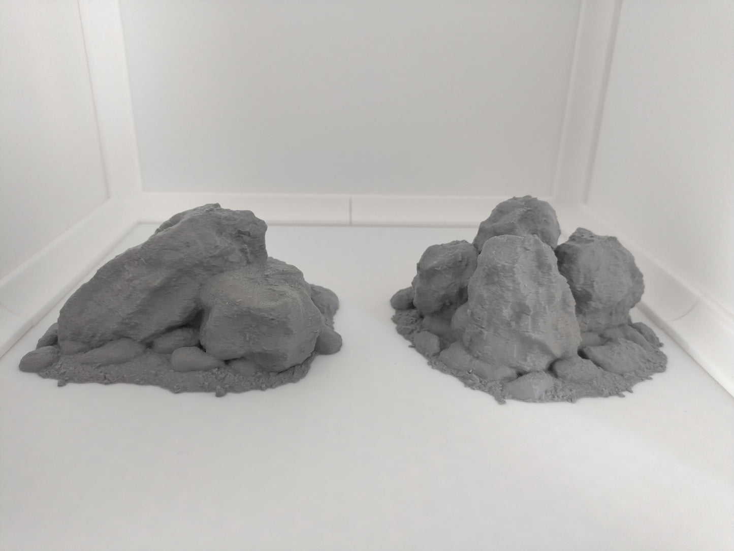 Rock formations wargaming terrain pack with 3 pieces for 28mm scale. 3D printed