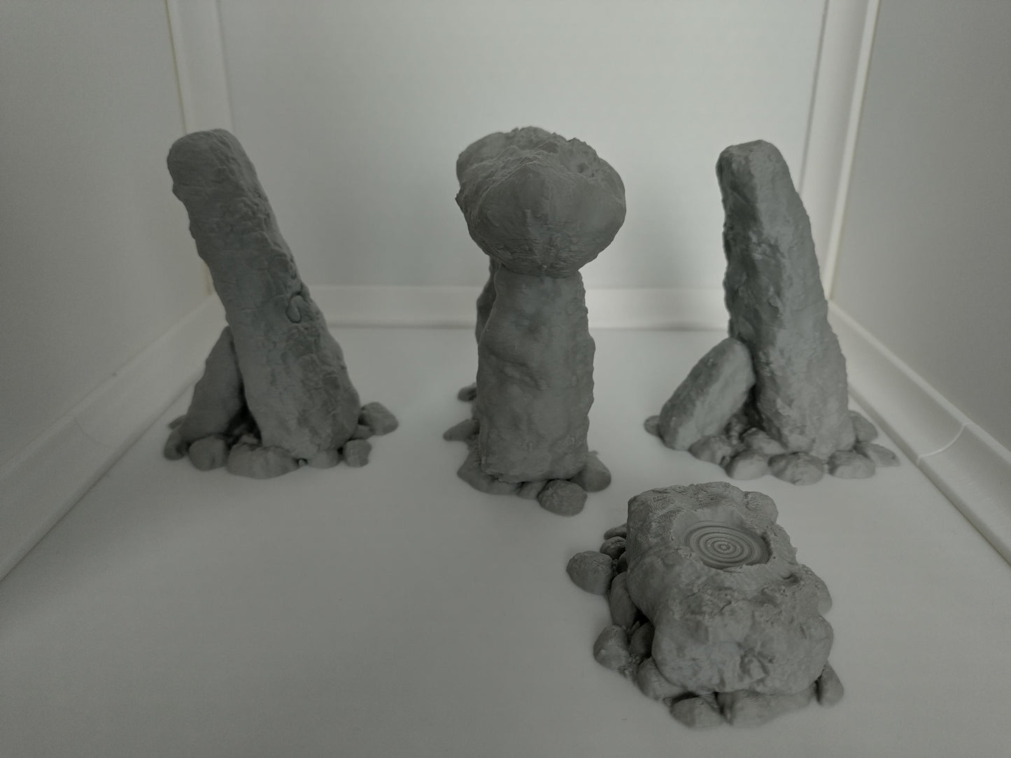 Menhirs, dolmen and altar | Druidic stone 28mm terrain for fantasy wargaming and rpgs