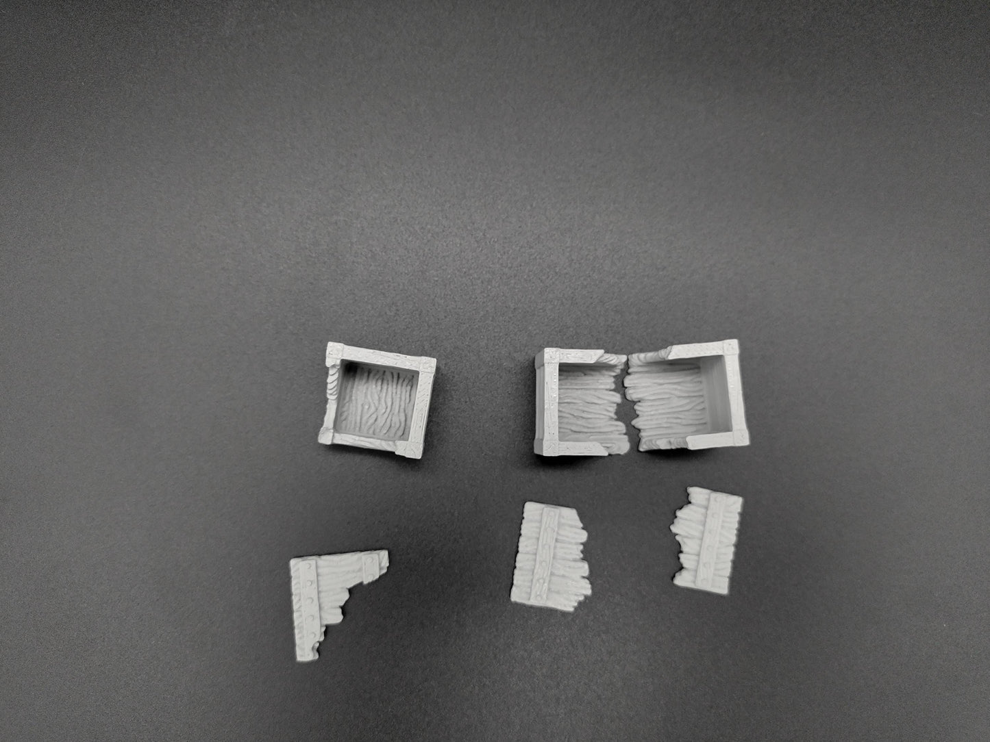 Broken miniature crates / boxes with ruined lids for miniature games  | 3D printed 28mm scale terrain