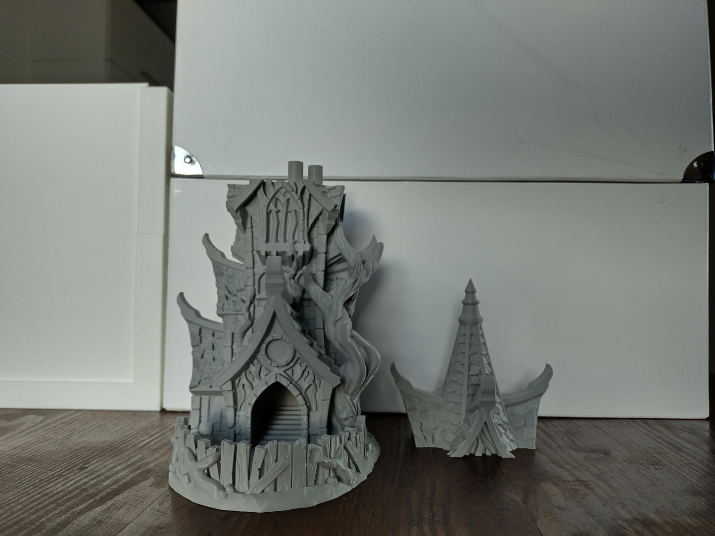 Wicked manor dice tower with tray | Dice tower for TTRPGs like D&D | 3d printed accessory for tabletop  and war games