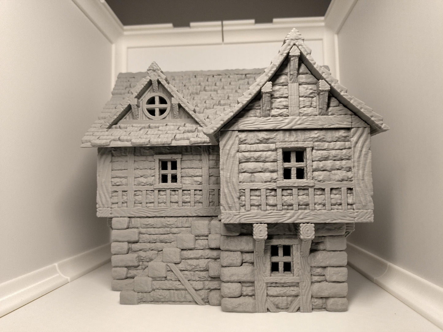 Large medieval house for 28mm scale with playable interior on multiple floors | terrain | magnetisable | house 4 of the small village set