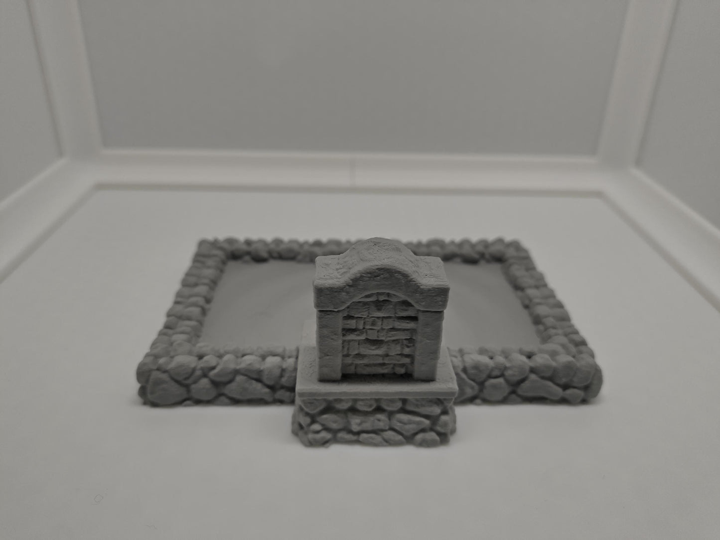 Miniature fountain for 28mm scale wargames & RPGs