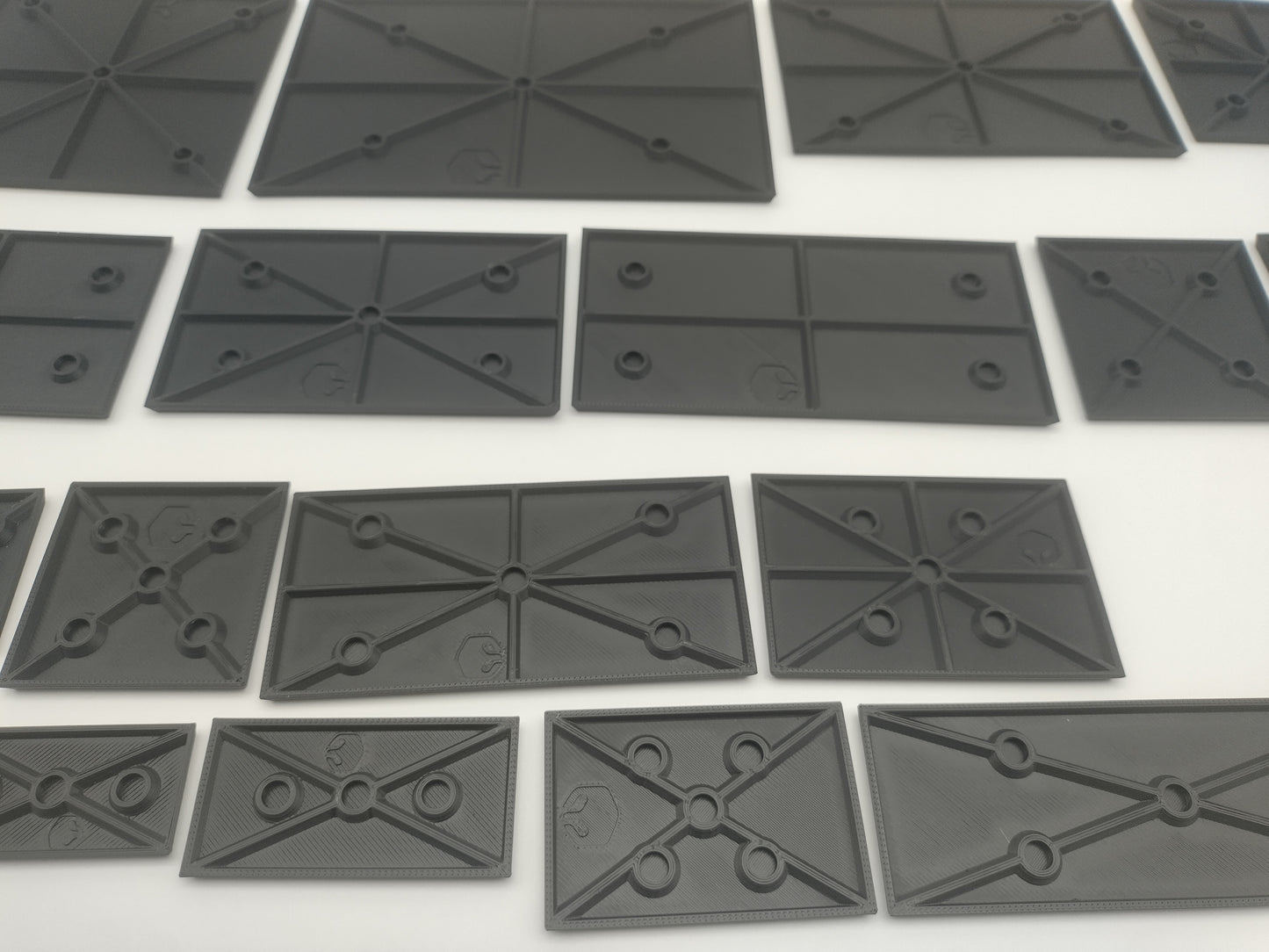 Square bases 20x20 mm to 100x150 mm for wargaming
